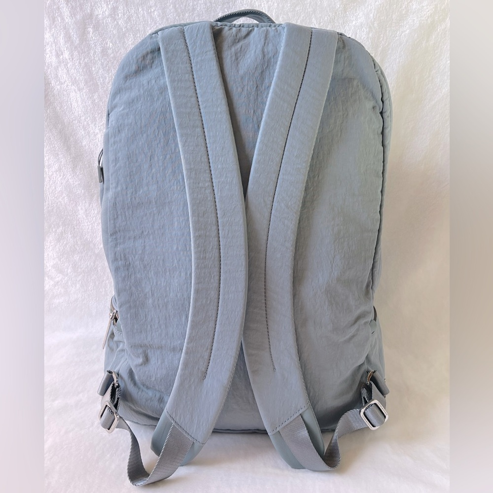 Lululemon City Adventurer Backpack Vol 17 L in Chambray - Picture 5 of 14